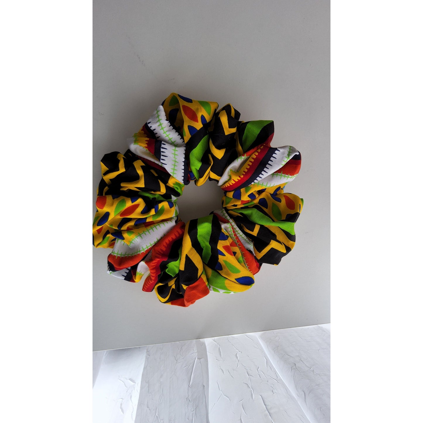 KENTE SCRUNCHIE